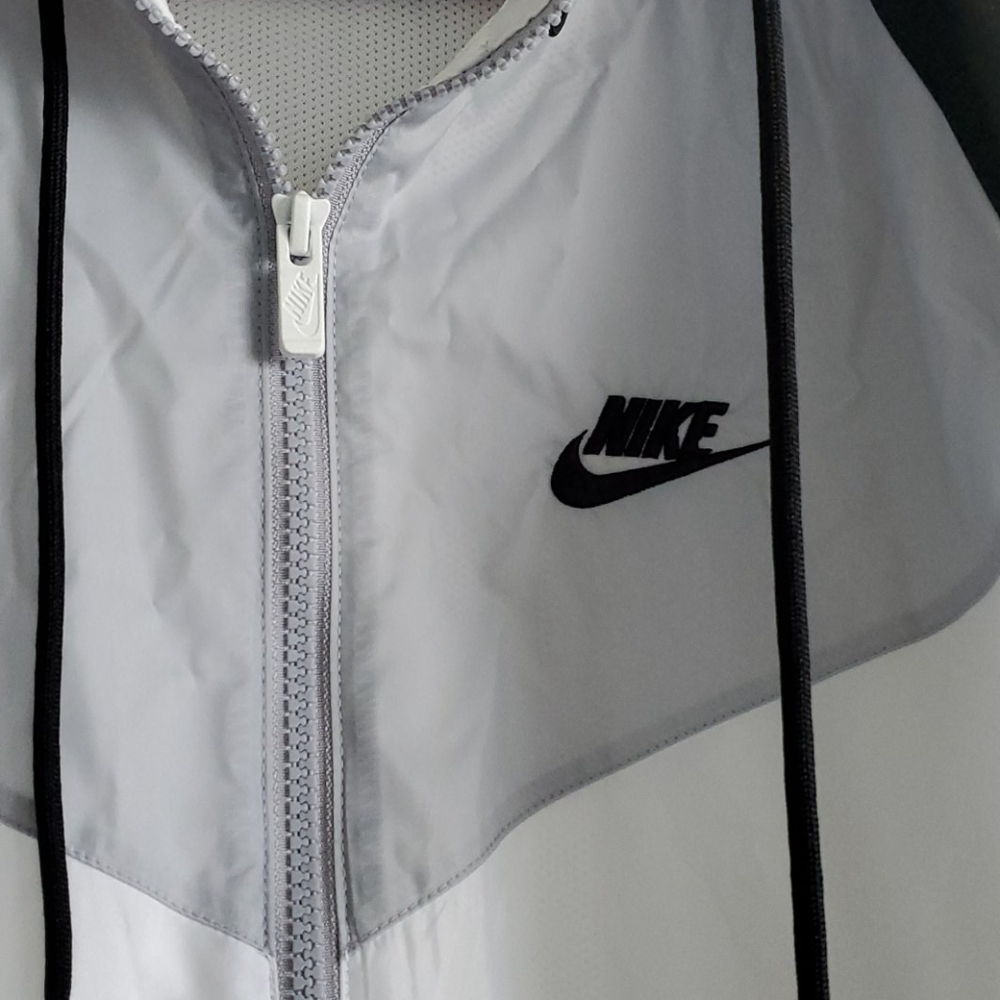 Nike windbreaker - Picture 2 of 11